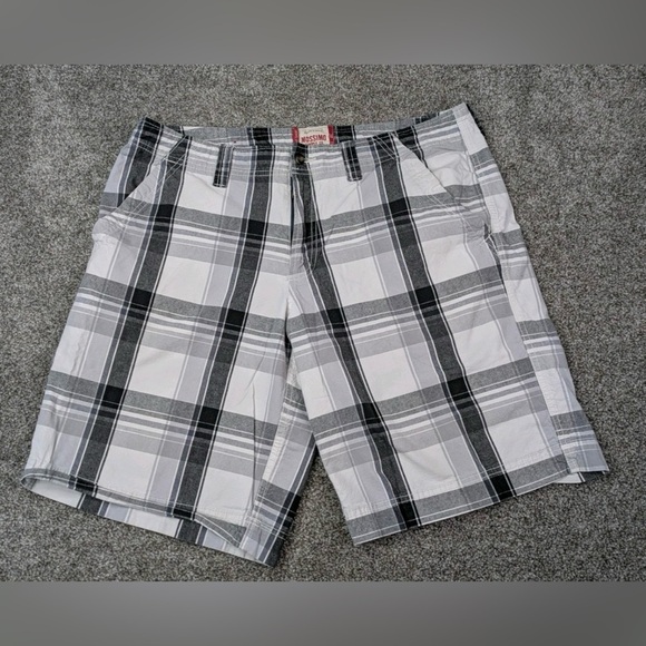 Mossimo Supply Co. Black and White Plaid Cargo Shorts - Picture 1 of 6